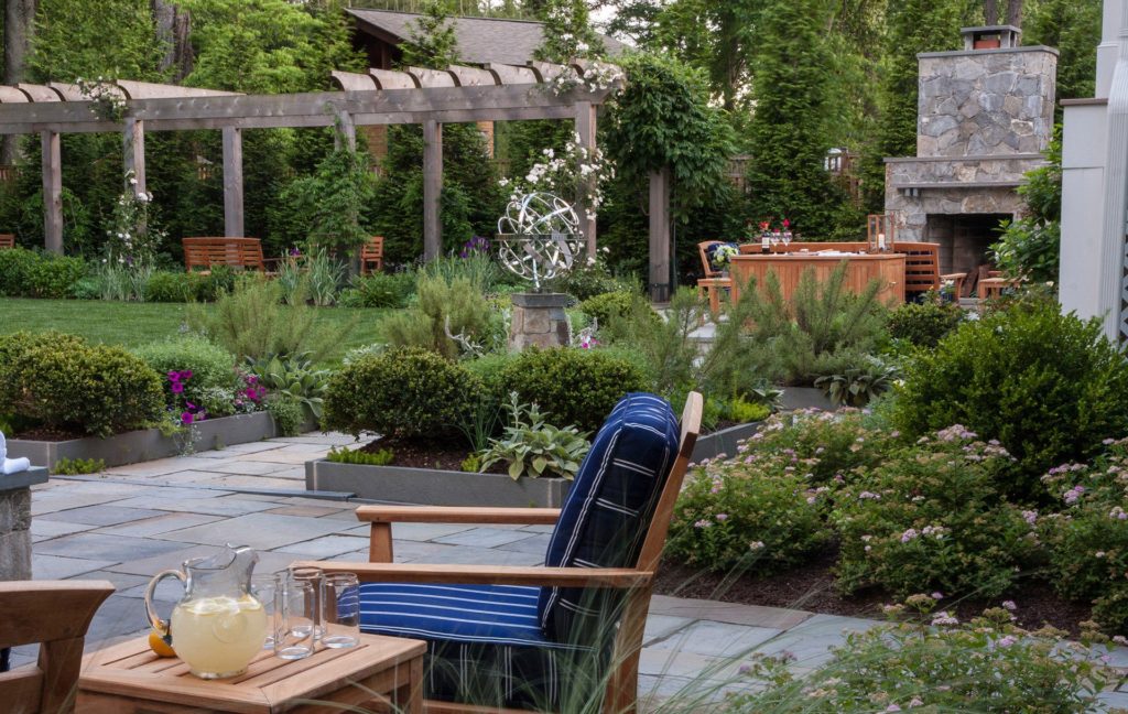 Residential custom-built backyard entertainment space & outdoor patio in McLean, Virginia.